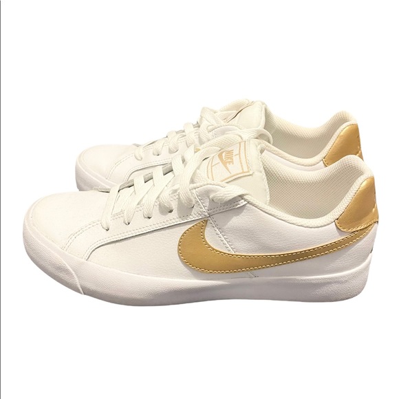 Nike Shoes - RARE Nike Women’s Court Royale 2 Low Sneakers